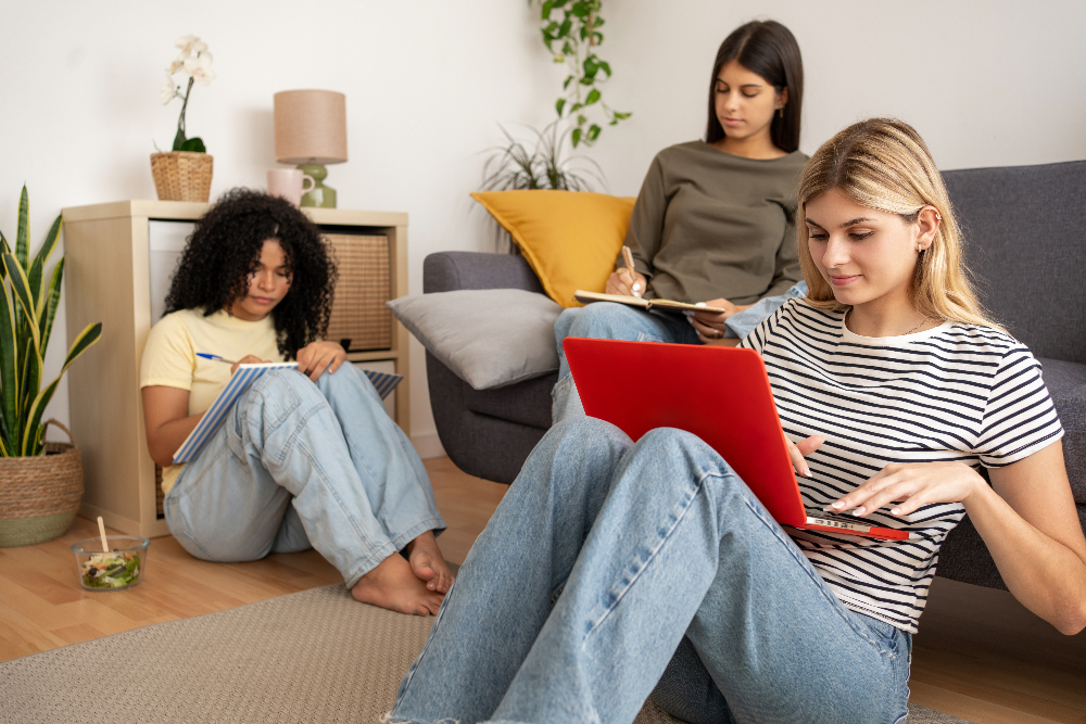 Women at hatch behavioral health getting rehab for young women in anaheim.