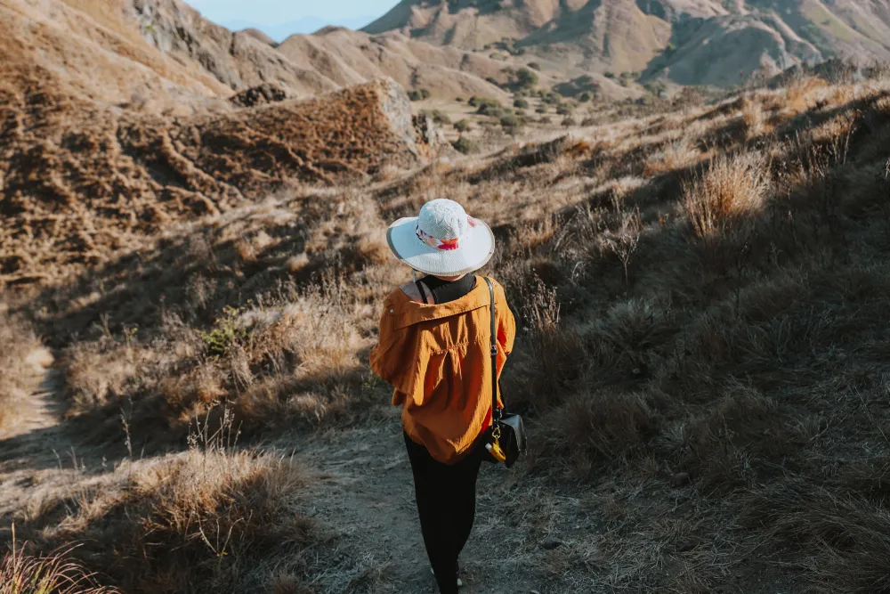 woman getting holistic meth rehab in orange county with Hatch behavioral health.